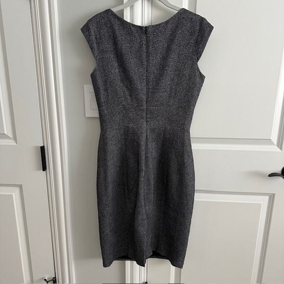 Karen Millen Grey Tweed Wool Blend Tailored Pencil Dress Neckline Detail US 6 - Picture 8 of 12